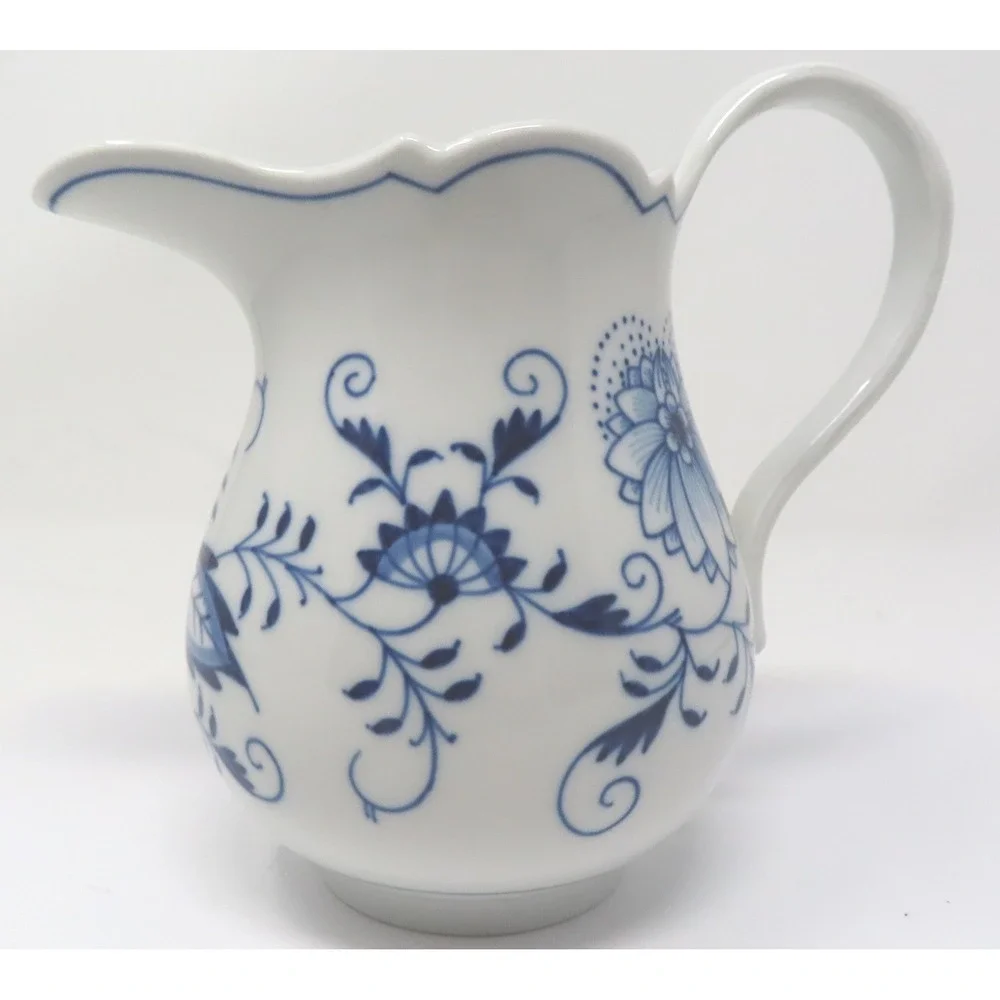 Meissen‎ Blue Onion Porcelain Pitcher Scalloped Rim Crossed Swords German